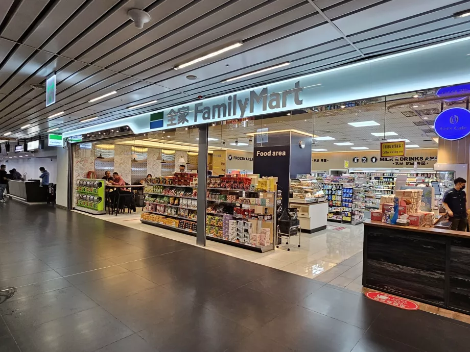 FamilyMart, аеропорт Тайчжун