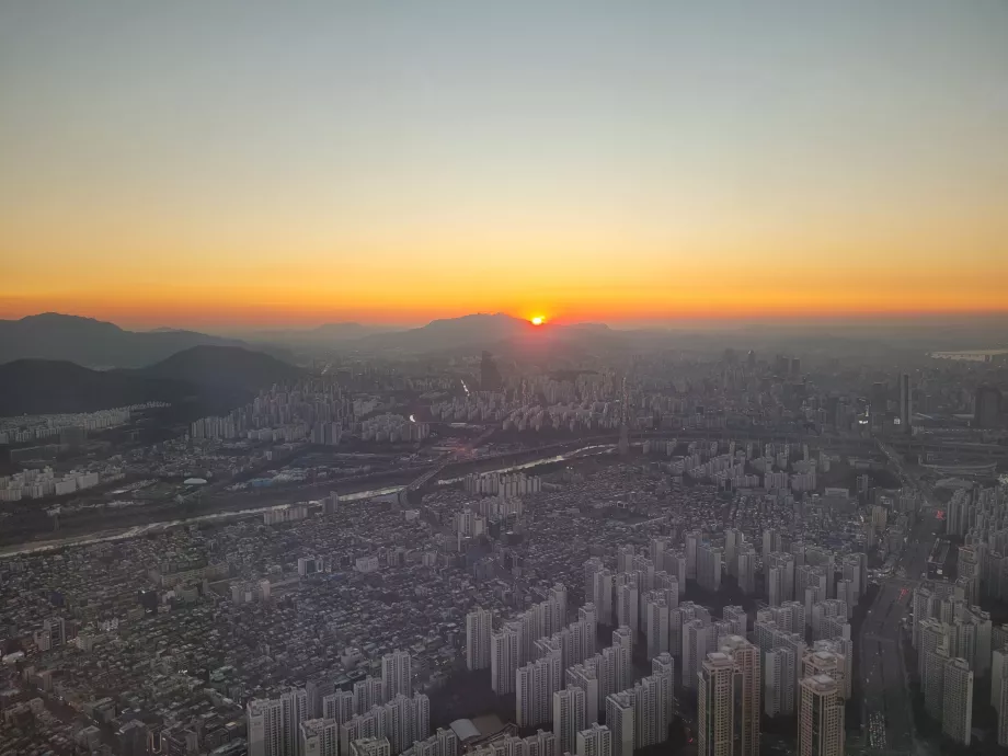 Вид з вежі Lotte World Tower