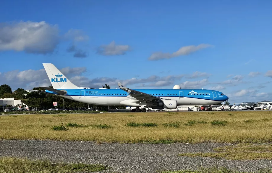 KLM в аеропорту Сінт-Мартен, SXM