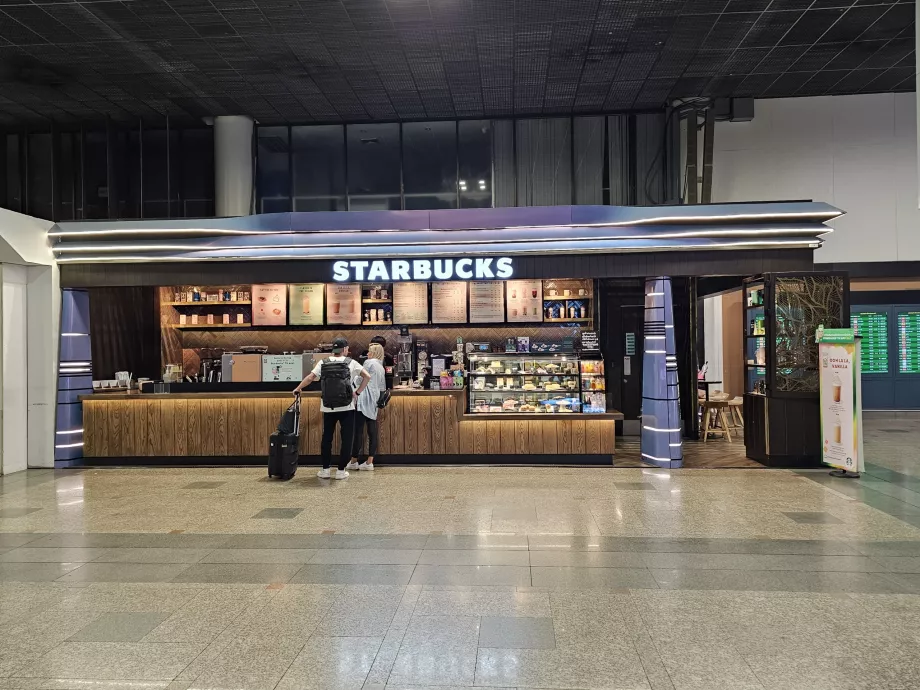 Starbucks, громадська зона міжнародного терміналу